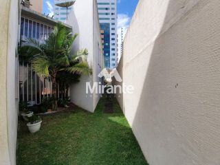Casa Para Alugar com 3 quartos sendo 1 suítes no bairro Santa Mônica em Feira De Santana
