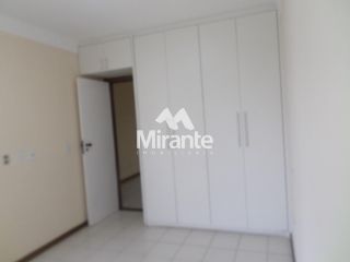 Casa de Condomínio Para Vender com 3 quartos sendo 1 suítes no bairro Capuchinhos em Feira De Santana