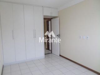 Casa de Condomínio Para Vender com 3 quartos sendo 1 suítes no bairro Capuchinhos em Feira De Santana