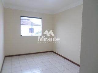 Casa de Condomínio Para Vender com 3 quartos sendo 1 suítes no bairro Capuchinhos em Feira De Santana