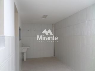 Casa de Condomínio Para Vender com 3 quartos sendo 1 suítes no bairro Capuchinhos em Feira De Santana