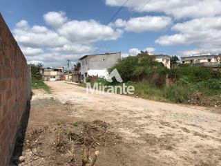Lote / Terreno de Bairro Para Vender no bairro Lagoa Salgada em Feira De Santana