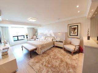 Apartamento Para Vender com 4 quartos sendo 4 suítes no bairro Santa Mônica em Feira De Santana