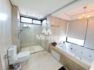Apartamento Para Vender com 4 quartos sendo 4 suítes no bairro Santa Mônica em Feira De Santana