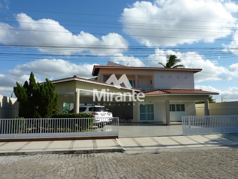 Casa de Condomínio Para Vender com 4 quartos sendo 1 suítes no bairro Sim em Feira De Santana