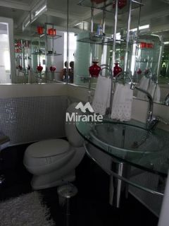 Casa de Condomínio Para Vender com 4 quartos sendo 1 suítes no bairro Sim em Feira De Santana
