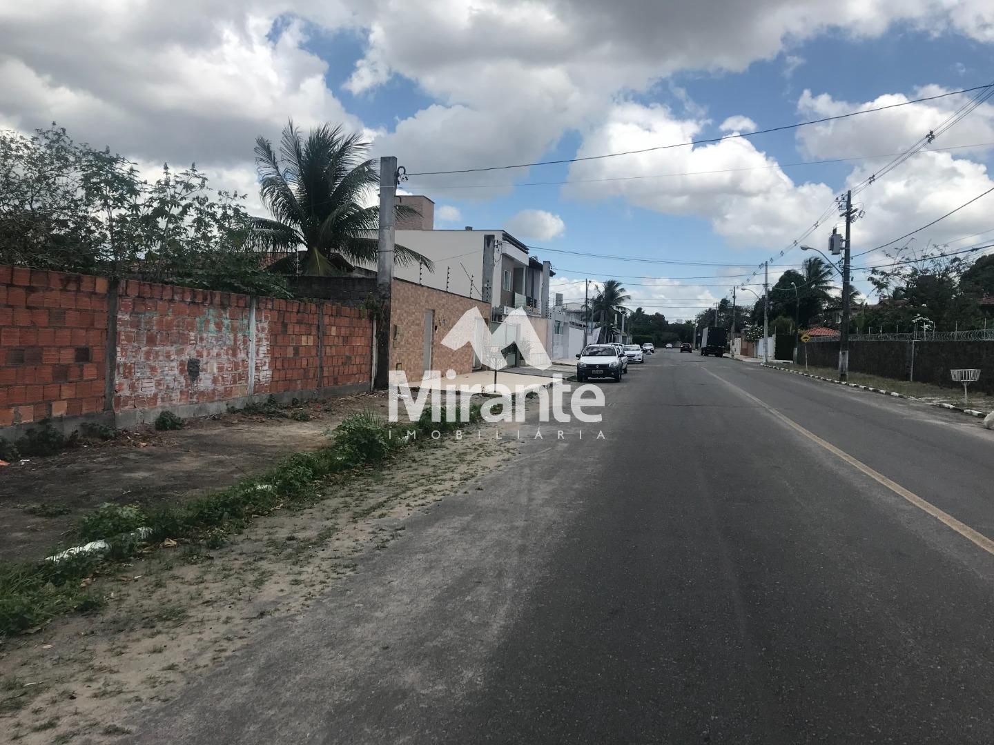 Lote / Terreno de Bairro Para Vender no bairro Sim em Feira De Santana