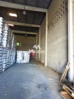 Galpão / Depósito / Armazém Para Alugar no bairro CIS em Feira De Santana