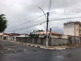 Casa Para Vender no bairro Ponto Central em Feira De Santana