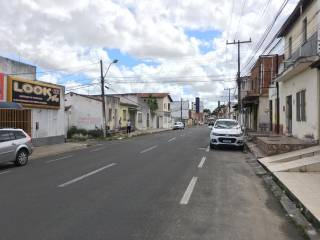 Casa Para Alugar no bairro Centro em Feira De Santana