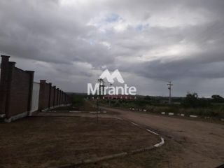 Lote / Terreno de Bairro Para Vender no bairro Novo Horizonte em Feira De Santana