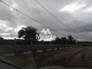 Lote / Terreno de Bairro Para Vender no bairro Novo Horizonte em Feira De Santana
