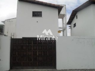 Casa Para Vender com 6 quartos sendo 2 suítes no bairro Santa Mônica em Feira De Santana