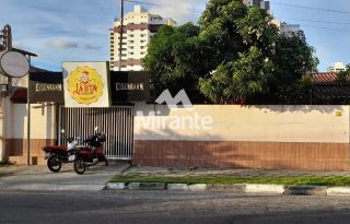 Casa Para Vender com 3 quartos sendo 1 suítes no bairro Santa Mônica em Feira De Santana
