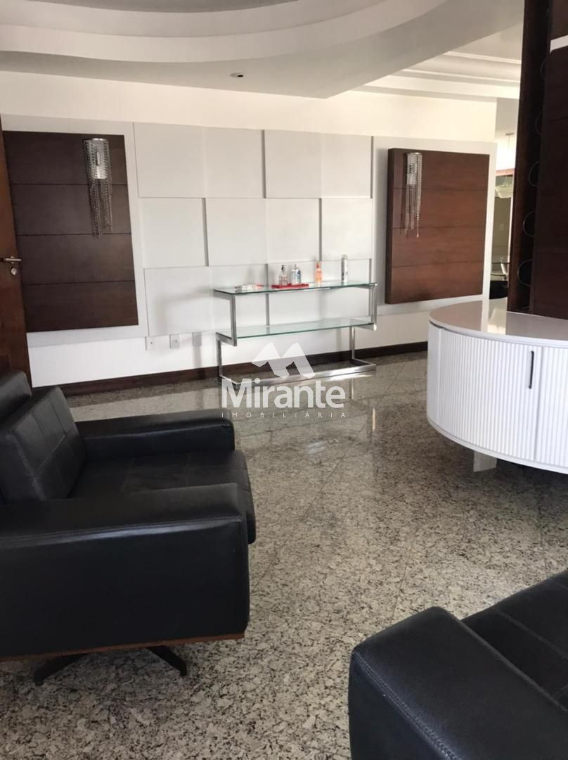 Apartamento Para Vender com 4 quartos sendo 3 suítes no bairro Kalilândia em Feira De Santana