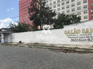 Casa Para Alugar no bairro Parque Getúlio Vargas em Feira De Santana