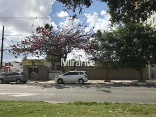 Casa Para Alugar no bairro Parque Getúlio Vargas em Feira De Santana
