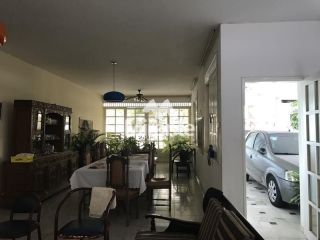 Casa Para Alugar no bairro Parque Getúlio Vargas em Feira De Santana
