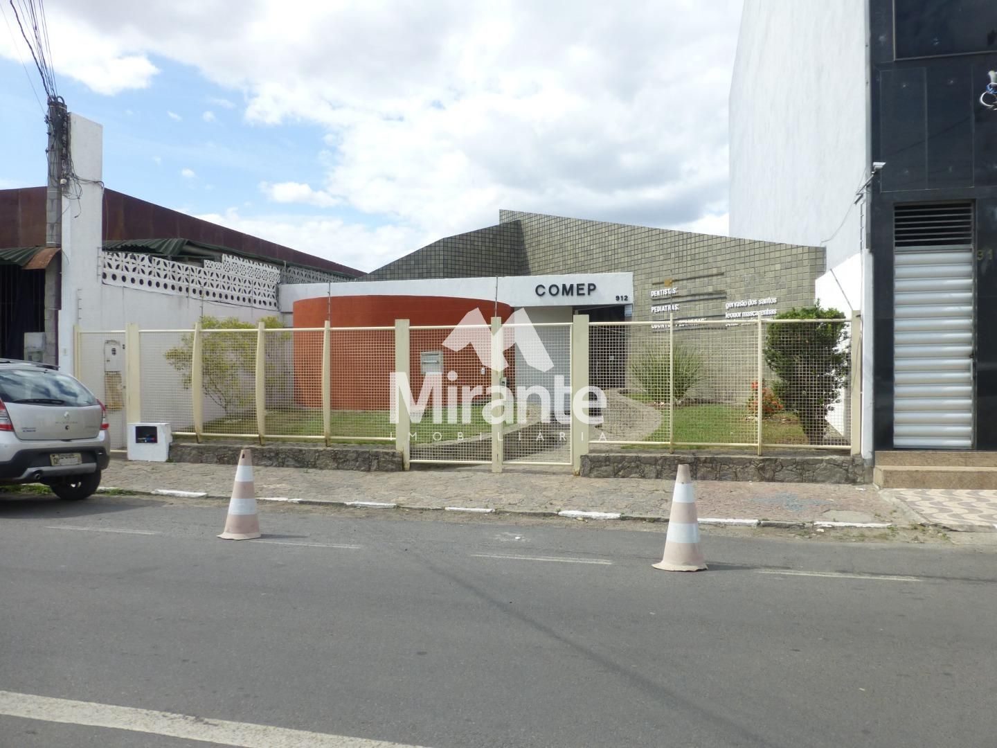 Casa Para Vender no bairro Ponto Central em Feira De Santana