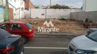 Lote / Terreno de Bairro Para Alugar no bairro Centro em Feira De Santana