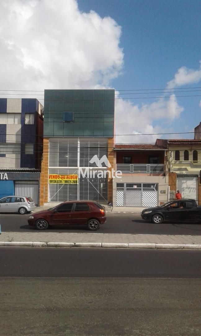 Prédio / Edifício Inteiro Comercial Para Vender no bairro São João em Feira De Santana