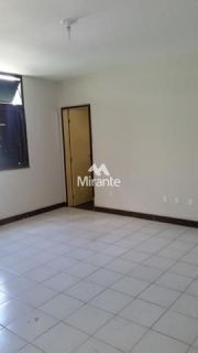 Casa Para Vender com 6 quartos sendo 4 suítes no bairro Eucalipto em Feira De Santana