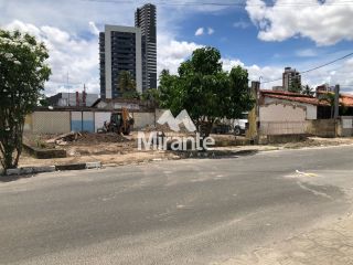 Lote / Terreno de Bairro Para Alugar no bairro Santa Mônica em Feira De Santana