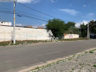 Lote / Terreno de Bairro Para Vender no bairro Santa Mônica em Feira De Santana