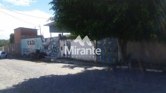 Lote / Terreno de Bairro Para Vender no bairro Mangabeira em Feira De Santana