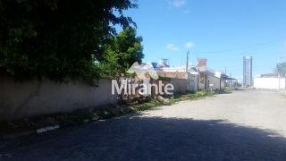 Lote / Terreno de Bairro Para Vender no bairro Mangabeira em Feira De Santana