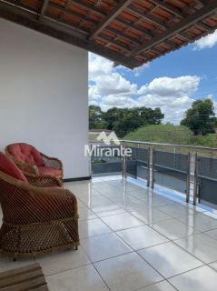 Casa Para Vender com 5 quartos sendo 3 suítes no bairro Tomba em Feira De Santana