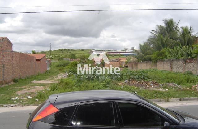 Lote / Terreno de Bairro Para Vender no bairro Jardim Cruzeiro em Feira De Santana