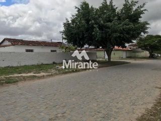 Casa Para Vender com 2 quartos no bairro Tomba em Feira De Santana