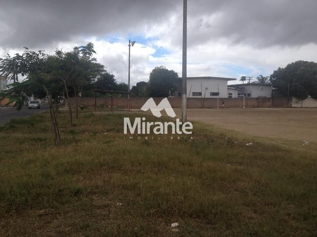 Lote / Terreno de Bairro Para Alugar no bairro Cidade Nova em Feira De Santana