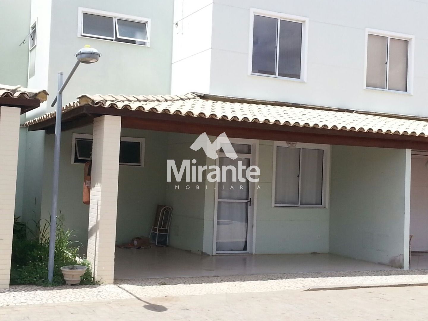 Casa de Condomínio Para Vender com 3 quartos sendo 2 suítes no bairro Sim em Feira De Santana