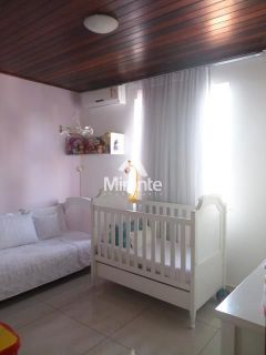 Casa Para Vender com 3 quartos sendo 1 suítes no bairro Santa Mônica em Feira De Santana