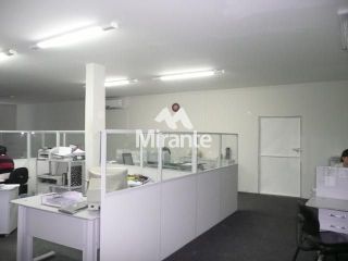 Prédio / Edifício Inteiro Comercial Para Alugar no bairro Centro em Feira De Santana