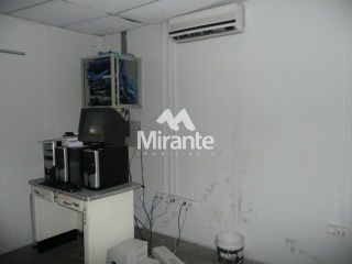 Prédio / Edifício Inteiro Comercial Para Alugar no bairro Centro em Feira De Santana