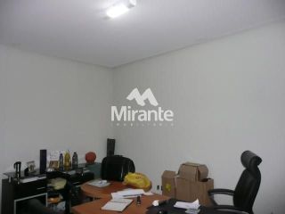 Prédio / Edifício Inteiro Comercial Para Alugar no bairro Centro em Feira De Santana