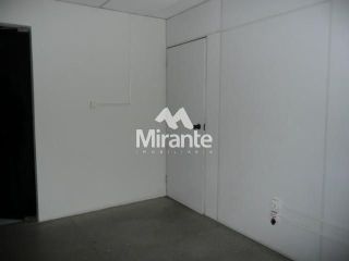 Prédio / Edifício Inteiro Comercial Para Alugar no bairro Centro em Feira De Santana