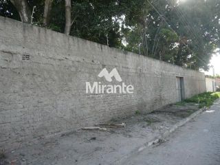 Lote / Terreno de Bairro Para Vender no bairro Presidente Getúlio Vargas em Feira De Santana