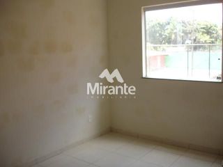 Casa Para Vender com 3 quartos sendo 1 suítes no bairro Santa Mônica em Feira De Santana