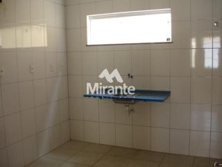 Casa Para Vender com 3 quartos sendo 1 suítes no bairro Santa Mônica em Feira De Santana
