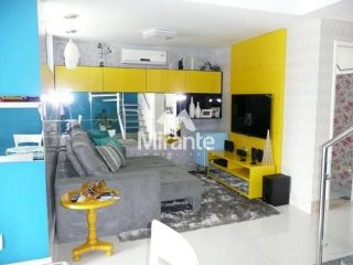 Casa de Condomínio Para Vender com 3 quartos sendo 2 suítes no bairro Sim em Feira De Santana