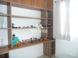 Casa de Condomínio Para Vender com 3 quartos sendo 2 suítes no bairro Sim em Feira De Santana