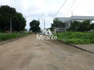 Lote / Terreno de Condomínio Para Vender no bairro Sim em Feira De Santana