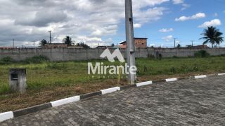 Lote / Terreno de Condomínio Para Vender no bairro Sim em Feira De Santana
