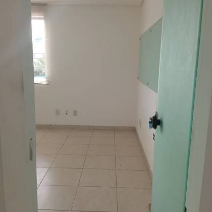 Sala Comercial Para Alugar no bairro Ponto Central em Feira De Santana