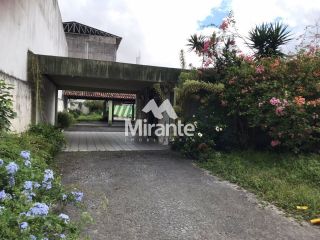 Casa Para Vender com 3 quartos no bairro Parque Getúlio Vargas em Feira De Santana