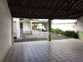 Casa Para Vender com 3 quartos no bairro Parque Getúlio Vargas em Feira De Santana
